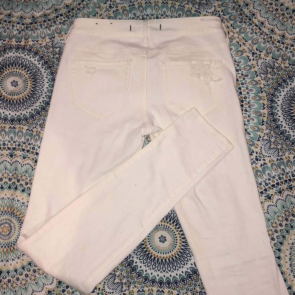 Distressed jeans - Picture 3 of 4